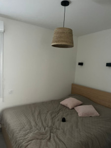 Photo de galerie - Installation d’un luminaire suspendu