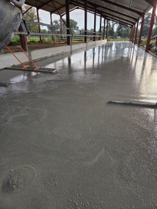 Photo de galerie - Coulage dalle bâtiment agricole 250 m2