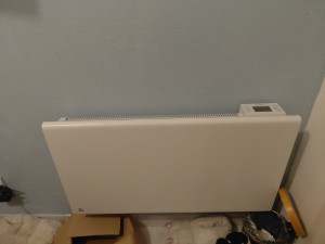 Photo de galerie - Un client m'as fait réalisé son changement de chauffage : un panneau rayonnant avant, contre un système fonte maintenant ! 