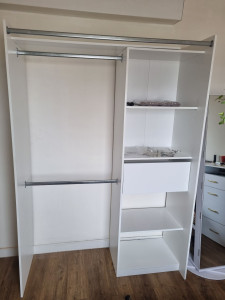 Photo de galerie - Montage d'un dressing