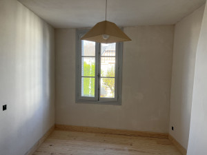 Photo de galerie - Ratissage sur des murs en plâtres 