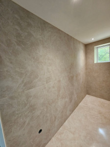 Photo de galerie - Réalisation d'une salle de bain en carreaux de 1.20m x 1.20m