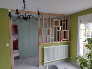 Photo de galerie - Fabrication et pose d’un claustra en hêtre massif. 