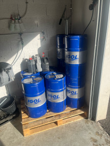 Photo de galerie - HUILE SPÉCIFIQUE TOUT MODÈLE / NUMÉRO : 06.86.10.73.09