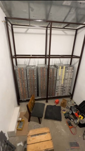 Photo de galerie - Installation d'un grand système solaire avec une batterie de 70 kilowatts