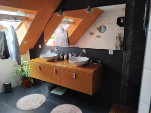 Photo de galerie - Rangement et nettoyage de salle de bain