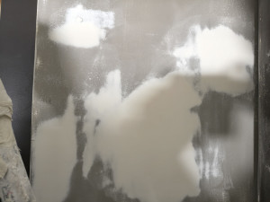 Photo de galerie - Sealing of walls before painting.