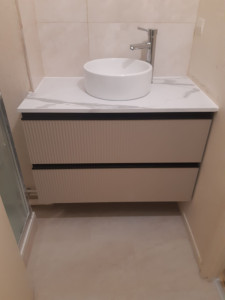Photo de galerie - Installation meubles vasque 