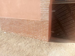 Photo de galerie - Rénovation ancien corps de ferme 
réalisation d’une isolation thermique extérieur 
ainsi que la pose de plaquettes de briques en parement du sous bassement 