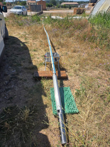 Photo de galerie - Remplacement d'une pompe de forage en triphasé sur la commune de Vauvert à 17 mètres de profondeur diamètre 63mm