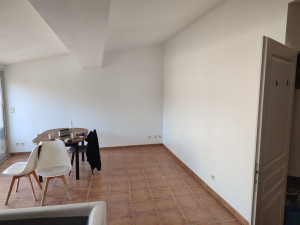 Photo de galerie - Appartement refait en peinture blanche 