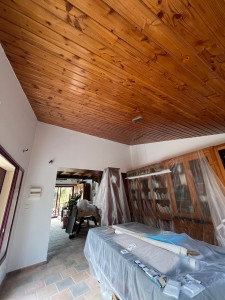 Photo de galerie - LAZURE SUR PLAFOND EN BOIS