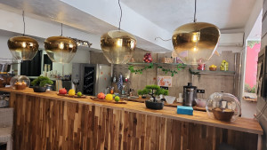 Photo de galerie - Installation électrique et suspension éclairage et installer d est prises et refaire coffret au normes du magasin 