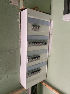 Photo de galerie - Branchement d’un tableau en triphasé 