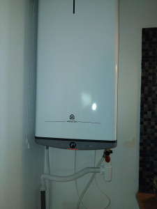 Photo de galerie - Chauffe eau 84L 