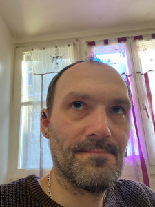 Photo de galerie - En temps normal j’aime réparer les ordinateurs, Conseiller et installer les ordinateurs chez les clients quand je travaillais