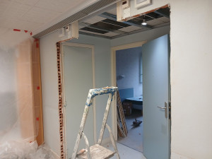 Photo de galerie - Modification de cloison en milieu médical 