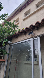 Photo de galerie - Pose de système de surveillance solaire extérieure