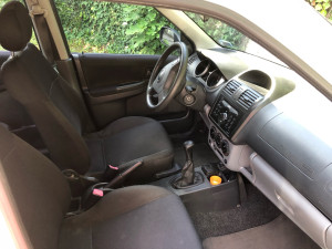 Photo de galerie - J’ai commencé à nettoyer et laver les voitures de mes voisins et maintenant je souhaite proposer ce service à davantage de personnes!