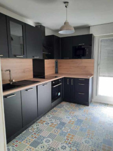 Photo de galerie - Montage cuisine revêtement sol