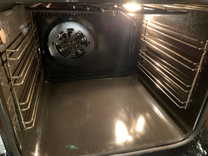 Photo de galerie - Nettoyage d’un four 