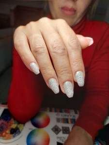 Photo de galerie - Remplissage gel+vernis semi permanent 