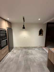 Photo de galerie - Revêtement de sol,murs et plafond avec montage de meubles 