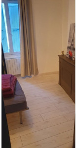 Photo de galerie - Pause de parquet flottant chambre 