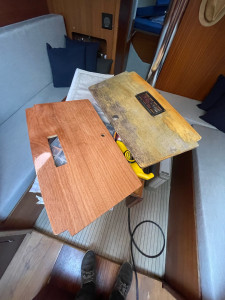 Photo de galerie - Fabrication d’un nouveau panneau de descente d’un voilier 