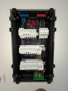 Photo de galerie - Réalisation de un tableau électrique 