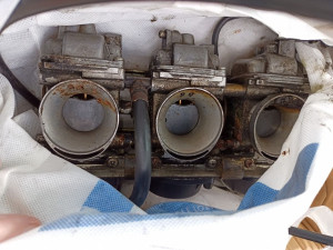 Photo de galerie - Avant remise à neuf / rampe MIKUNI BST36 T430