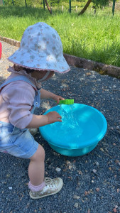 Photo de galerie - Activité jeux et d’eaux et transvasement 