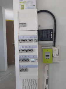 Photo de galerie - Pose d’un tableau électrique dans une maison neuve 