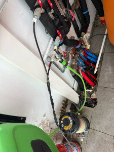 Photo de galerie - Intervention sur chauffe-eau type industriel ( recherche et réparation de fuite ) 