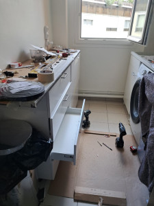 Photo de galerie - Pose cuisine Metod IKEA : plan de travail (redimensionner dans la largeur) + éléments bas 80x80x38,6 + Tiroirs) 