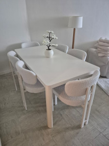 Photo de galerie - Montage des chaises