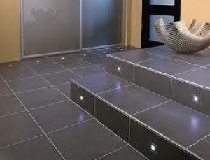 Photo de galerie - Carrelage avec luminaires intégré