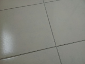 Photo de galerie - Après 
Décapage joints de carrelage 