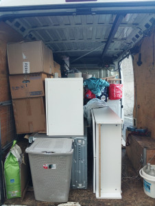 Photo de galerie - J'ai apporté mon soutien à descendre les cartons,d'un appartement du 4 ème étage sans ascenseur, jusqu'au fourgon.