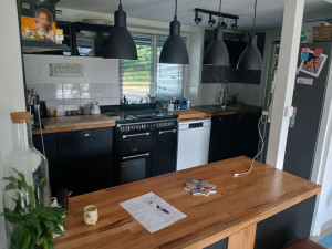 Photo de galerie - Pose matériel électrique. 