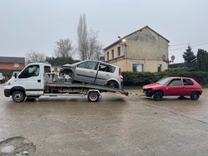 Photo de galerie - Livraison en centre recyclage auto avec certificat de destruction agréé vhu 