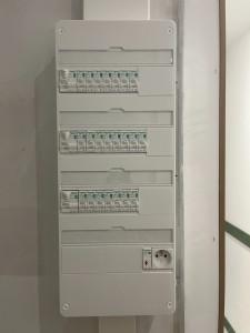Photo de galerie - Mise en sécurité d'un tableau électrique tripasé