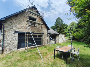 Photo de galerie - Échafaudage, pour ravalement de façade, joint de pierre, enduit ou peinture