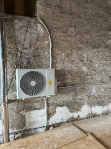 Photo de galerie - Installation d’un climatiseur tri-split 