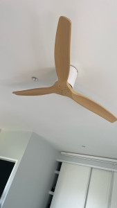 Photo de galerie - Mise en place d'un plafonnier ventilateur 