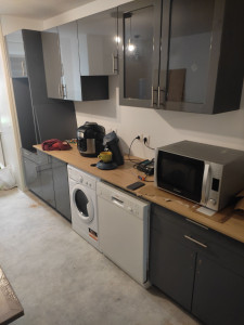 Photo de galerie - Montage d'une cuisine 