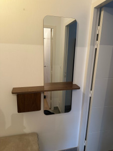 Photo de galerie - Meuble d’entrée fixé au mur 