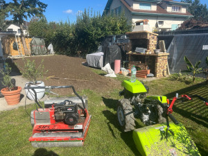Photo de galerie - Préparation et semis d’une pelouse 