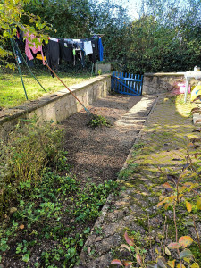 Photo de galerie - Desherbage d une allée 