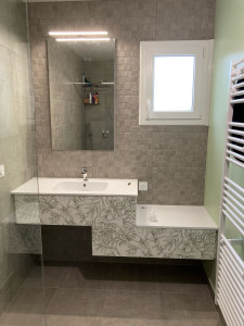 Photo de galerie - Pose d’une salle de bain 